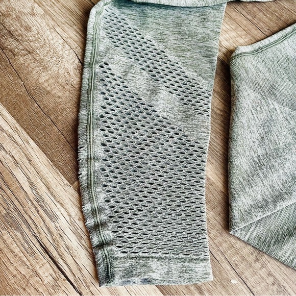 PINK Victoria’s Secret Seamless Green Heather Athletic Leggings Small - Picture 2 of 8